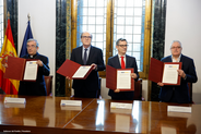 El Protocolo ha sido firmado entre la Iglesia católica, el Gobierno y el Defensor del Pueblo