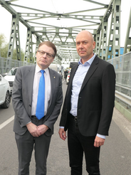 IOI President and WA Ombudsman Chris Field and Hungarian Ombudsman Dr. Ákos Kozma