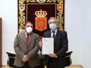 El-Defensor del Pueblo de Navarra entrega al Presidente del Parlamento de Navarra el Informe anual de 2020