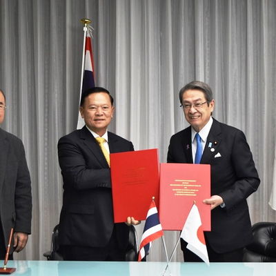 Ombudsman Tapanadul, Chief Ombudsman Rajatanun (Thailand) and Mr Ishida (Japan)