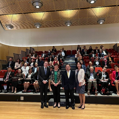 IOI President Chris Field PSM with Speaker Series’ speakers and guests.