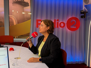 Flemish Ombudsman Myriam Parys speaks on Radio 2
