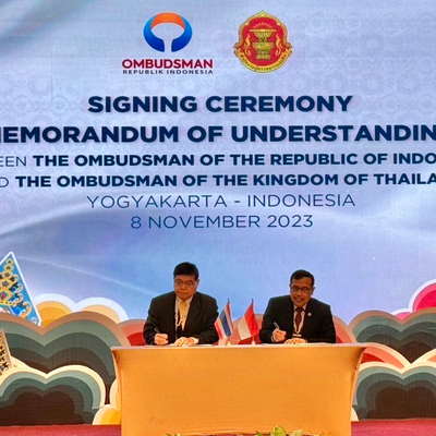 f.l.t.r.: Chief Ombudsman Suwansujarit and Chairman Najih