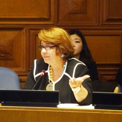 FIO President Iris Miriam Ruíz Class