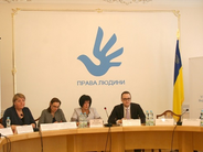 Round table on identification of police officers