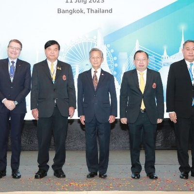 Distinguished speakers at the International Seminar.