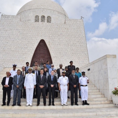 Dignitaries at the Mazar-e-Quaid Mausoleum