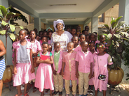 Des élèves de Bobo Dioulasso avec le Médiateur du Faso