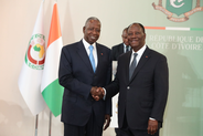Le nouveau Médiateur, M. Adama Toungara avec le Président S.E.M. Alassane Ouattara