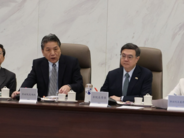 CY Vice President Lee Hung-chun (2nd left) briefs oversight outcomes at the EY inspection meeting 