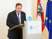 IOI Secretary General Amon resigns due to a new professional opportunity in Styria