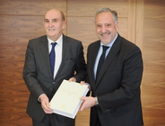 El Procurador del Común Tomás Quintana y el Presidente de las Cortes Carlos Pollán Fernández