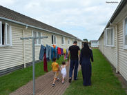 Familia en instalaciones