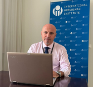 Gabriel Savino participando en el foro regional