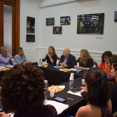 Mesa de trabajo en octubre 2018