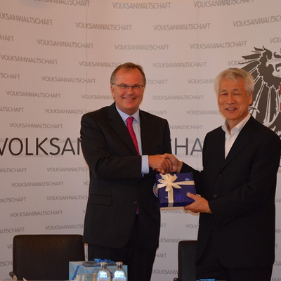 Ombudsman Kräuter and Ombudsman Shin