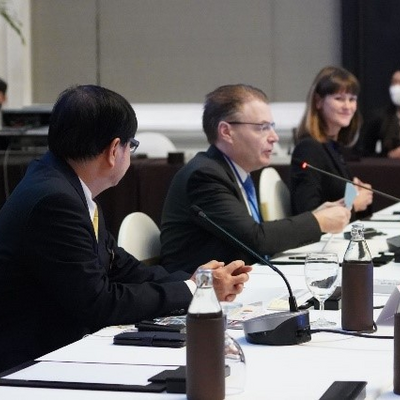 IOI President Chris Field PSM addressing the 2023 Asia Region meeting of the IOI.