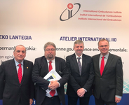 Inaki Arriola López (Councelor of Environment), Basque Ombudsman Lezertua, IOI President Tyndall, IOI Secretary General Kräuter