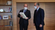 El Procurador del Común entrega al Presidente de las Cortes el Informe Anual correspondiente al año 2020