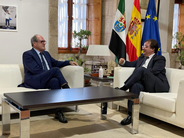Ángel Gabilondo se reúne con el presidente de la Junta, Guillermo Fernández Vara