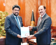 Hon. Ombudsman Sindh (right) presents Annual Report to Hon. Governor Sindh (left)