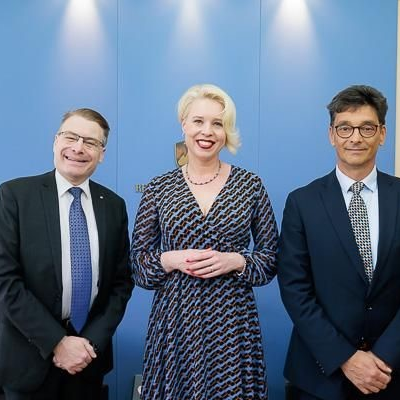 L to R: IOI President, Chris Field PSM; President of the National Assembly of the Republic of Slovenia, Urška Klakočar Zupančič; Human Rights Ombudsman of the Republic of Slovenia, Peter Svetina.